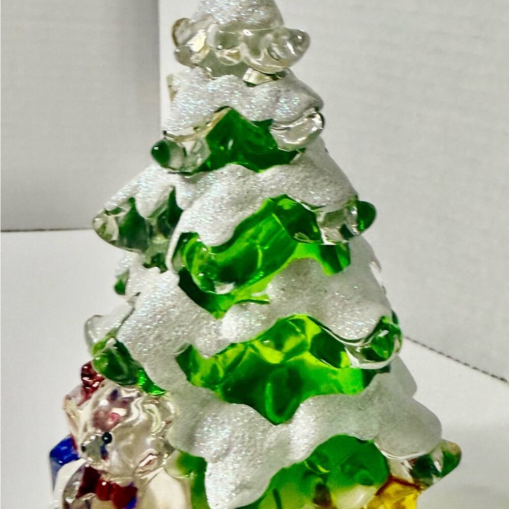 Wall light of a Christmas tree and presents with a teddy bear 6 " tall - Picture 6 of 10